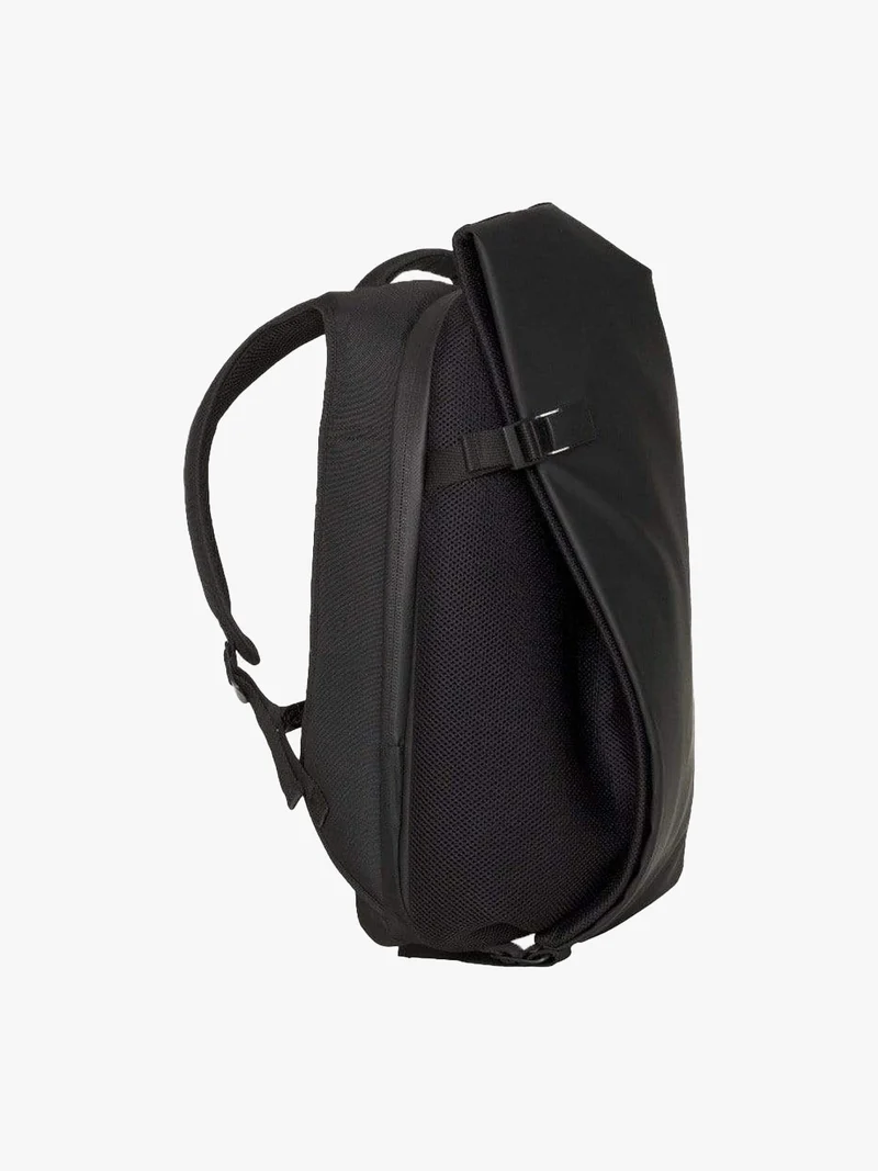 Isar M Obsidian Black