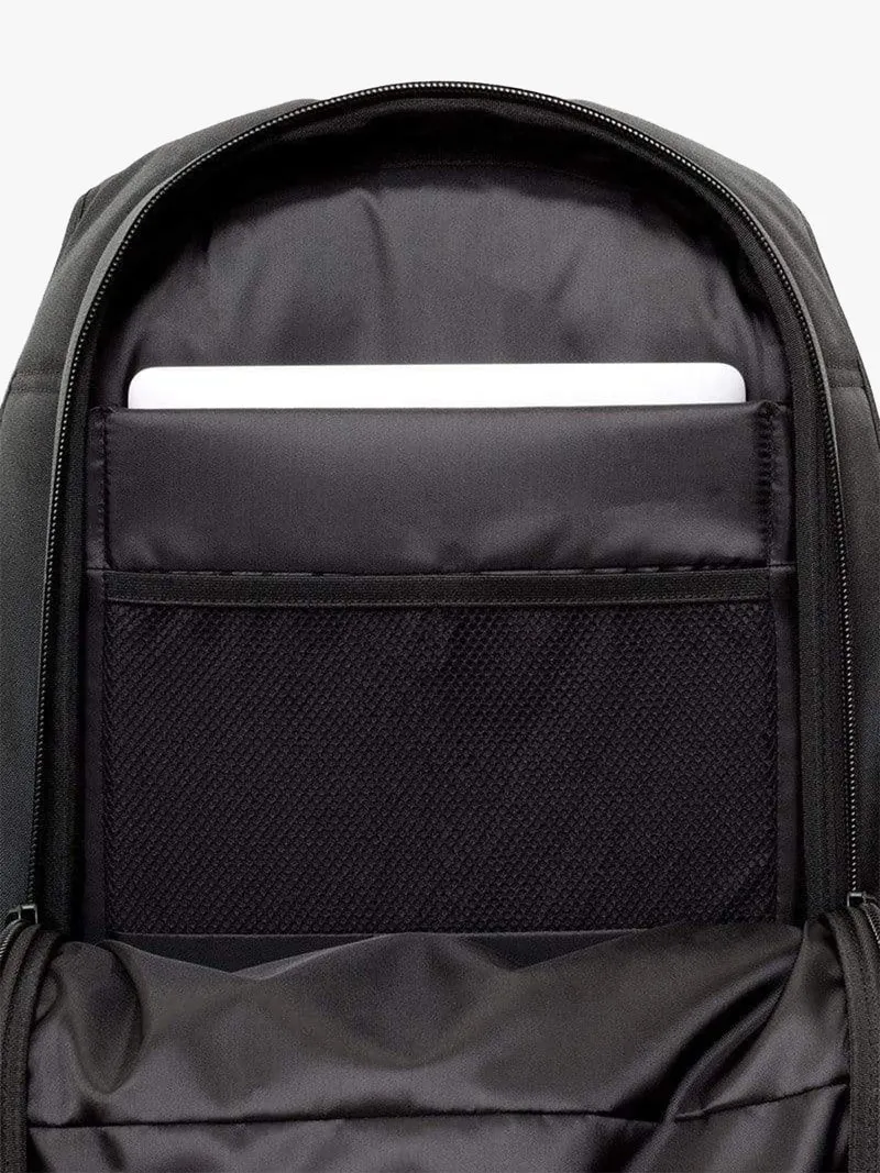 Isar M Obsidian Black