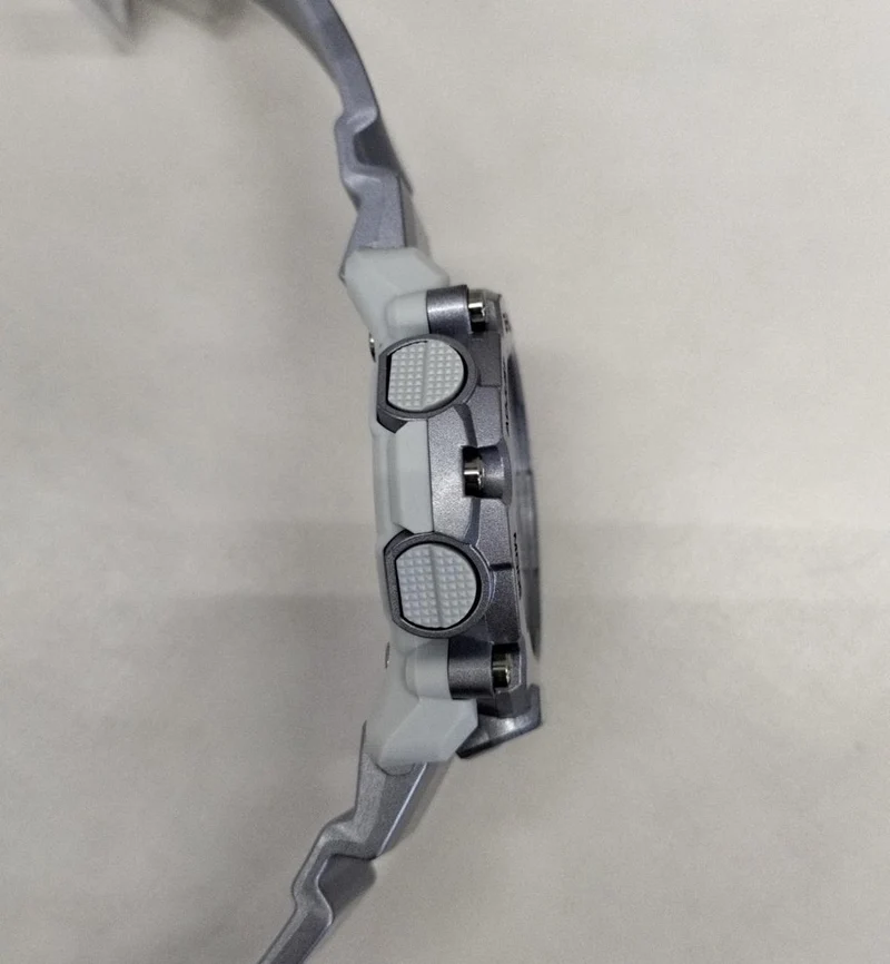 CASIO G-SHOCK GA-2200FF