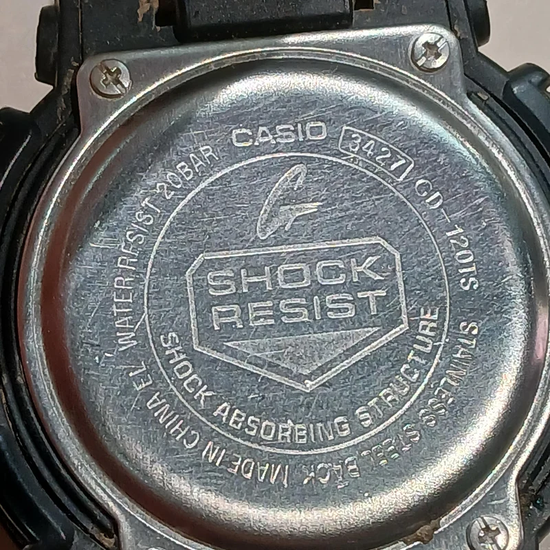 CASIO G-SHOCK NOIR/ROUGE/GD-120TS/État à considérer