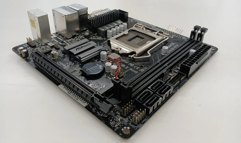 ASROCK/INTEL Motherboard B360M-ITX