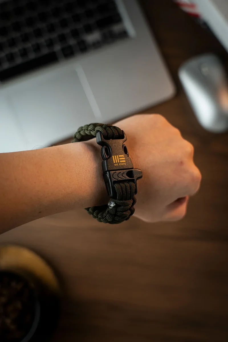 FREE GIFT: WE Survival Paracord Bracelet