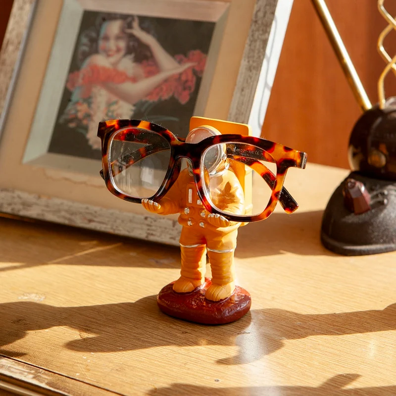 Astronaut Glasses Holder