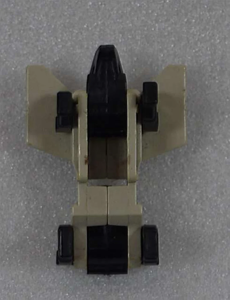 Figurine en vinyle souple de robot TAKARA avec corne de foreuse