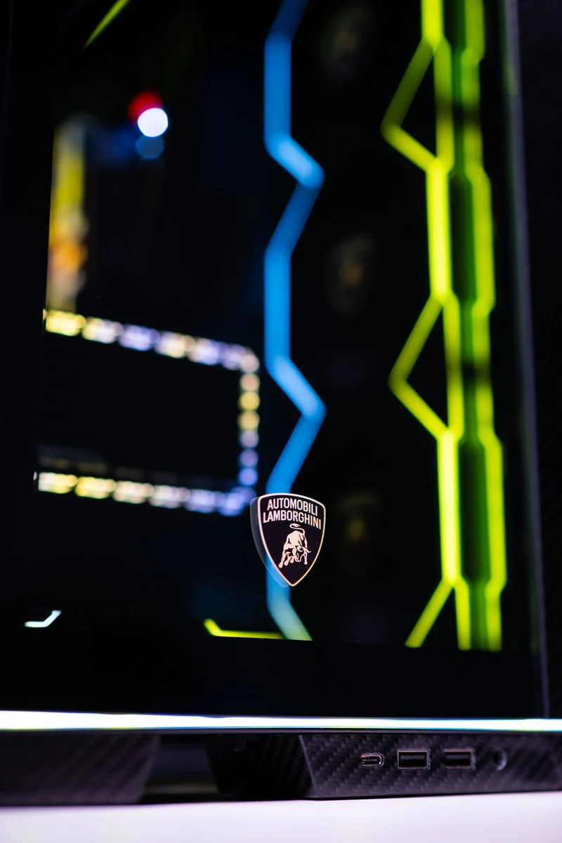 LIAN LI O11D EVO RGB LAMBORGHINI EDITION