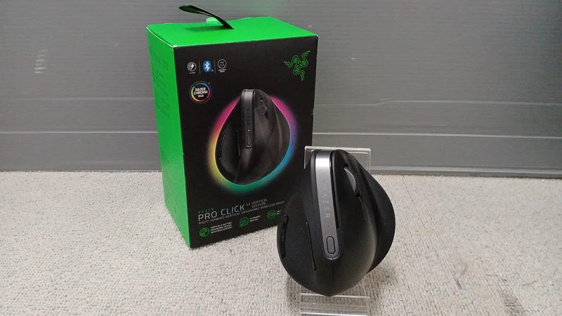 RAZER Wireless Mouse PRO CLICK V2 (RZ01-05250100-R3A)
