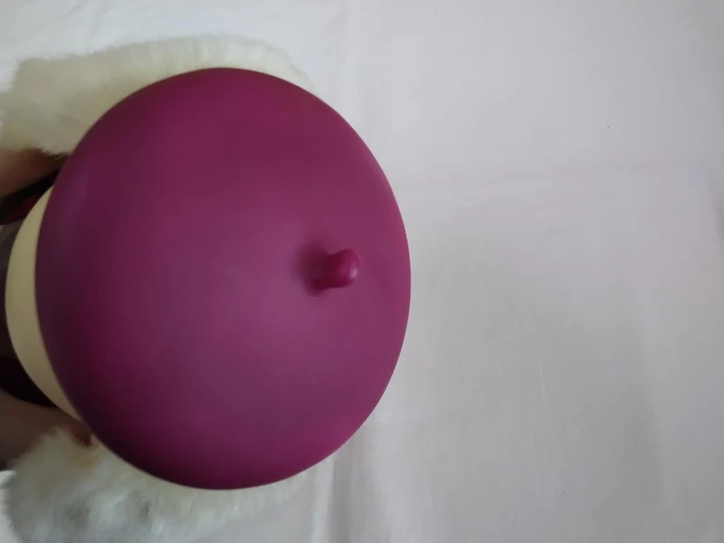 Peluche Takara en vinyle souple vert et gras