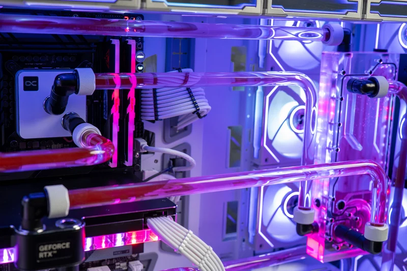 X-10 CASE WHITE