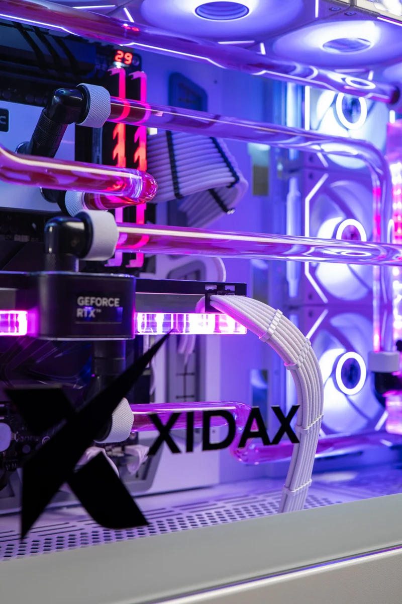 X-10 CASE WHITE