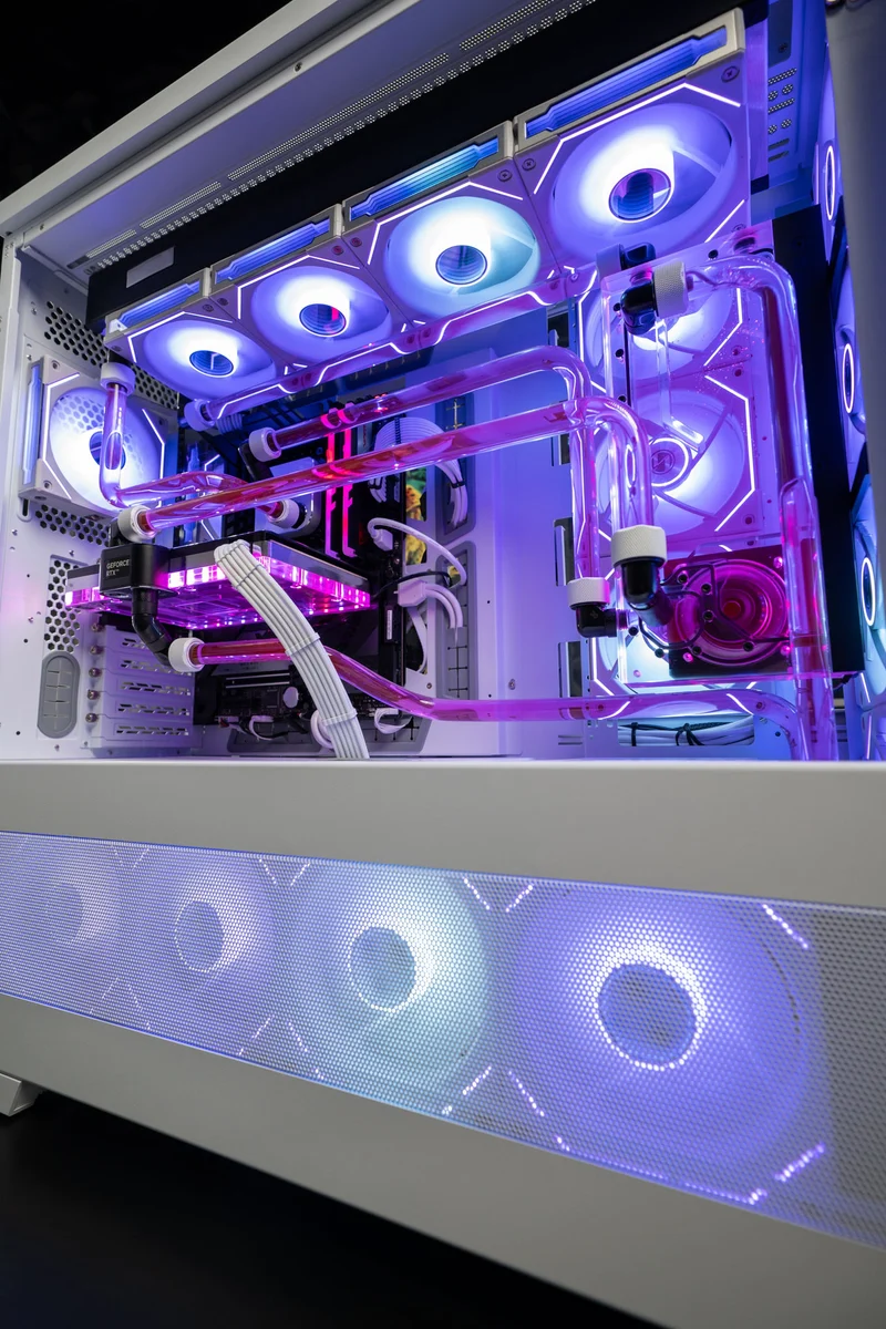 X-10 CASE WHITE
