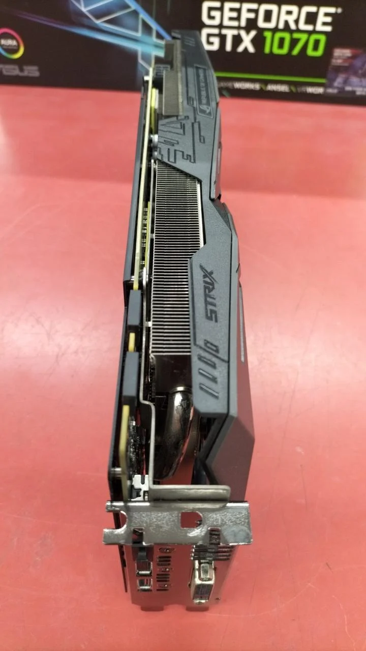 ASUS Graphics Board: STRIX GEFORCE GTX 1070-08G