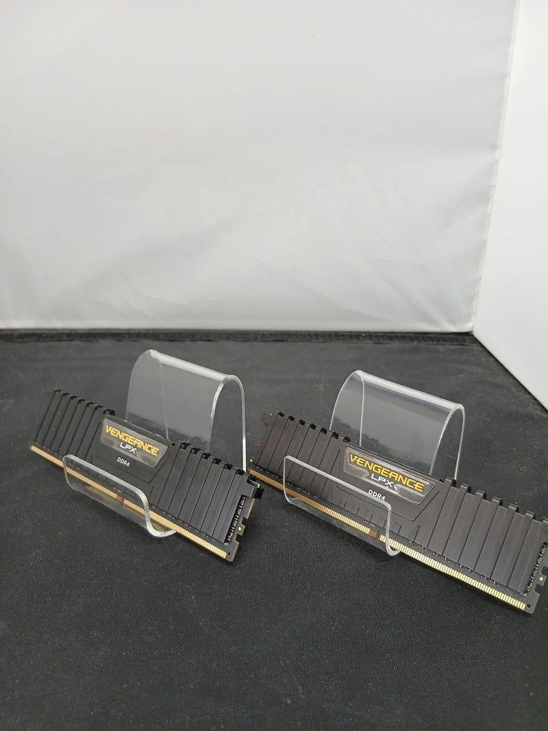 CORSAIR DDR4 Memory CMK16GX4M2A2666C16