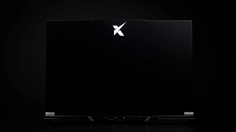 XM-10 U9 275HX RTX 5090 18" 4K 240HZ LAPTOP