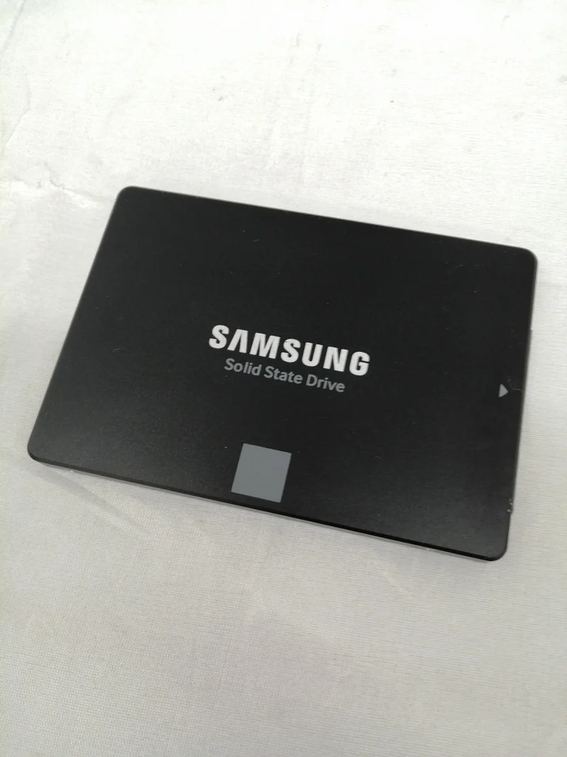 SAMSUNG SSD (500GB) MZ-75E500