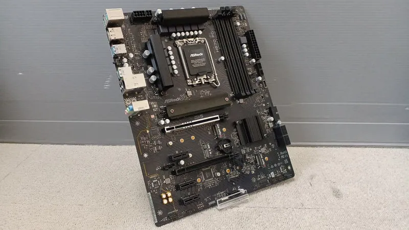 Carte mère ASROCK H670 PG RIPTIDE