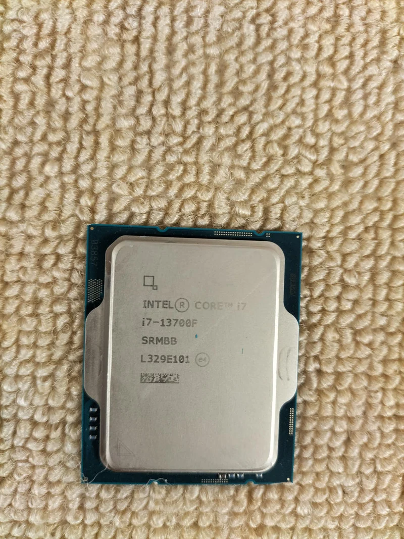 Intel Core i7-13700F CPU