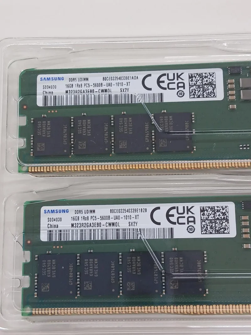 Mémoire SAMSUNG DDR5 16 Go × 2 M323R2GA3EB0-CWM0L