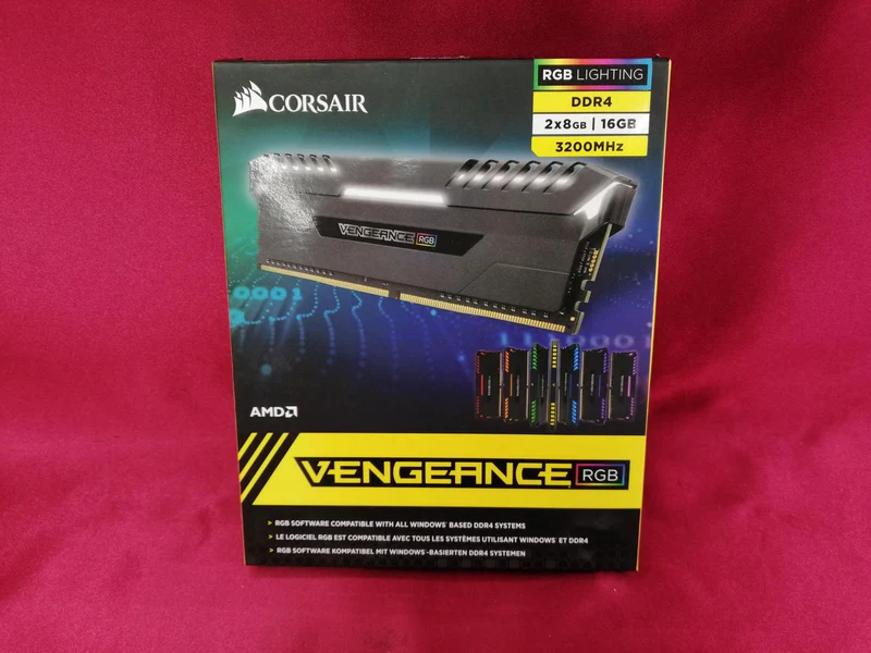 Mémoire CORSAIR CMR16GX4M2Z3200C16