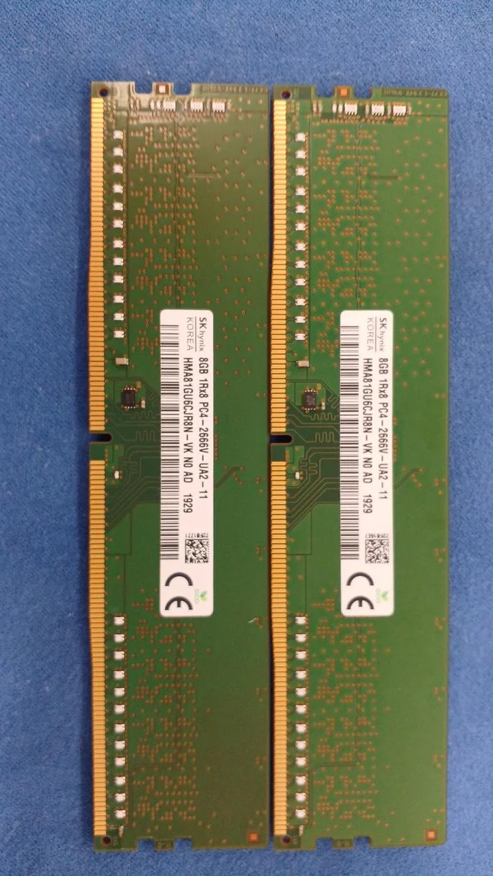 SK HYNIX Memory (2 8GB sticks) HMA81GU6CJR8N-VK