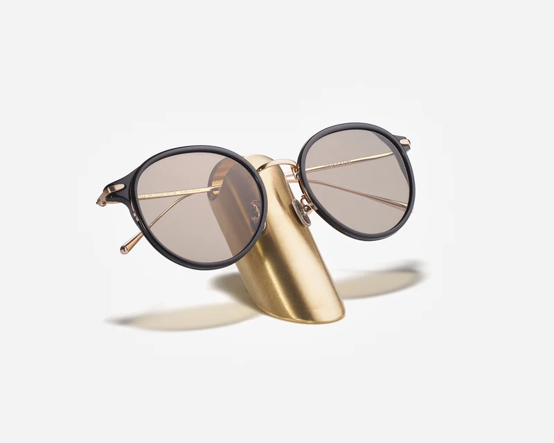 Eyewear Stand