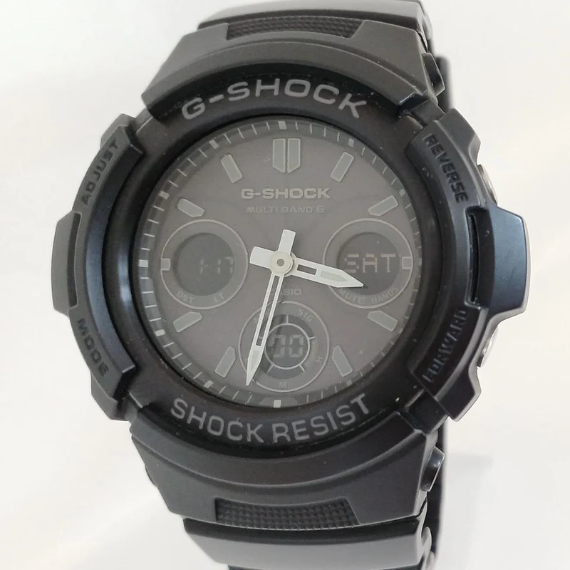 Montre radio solaire CASIO G-SHOCK AWG-M100B