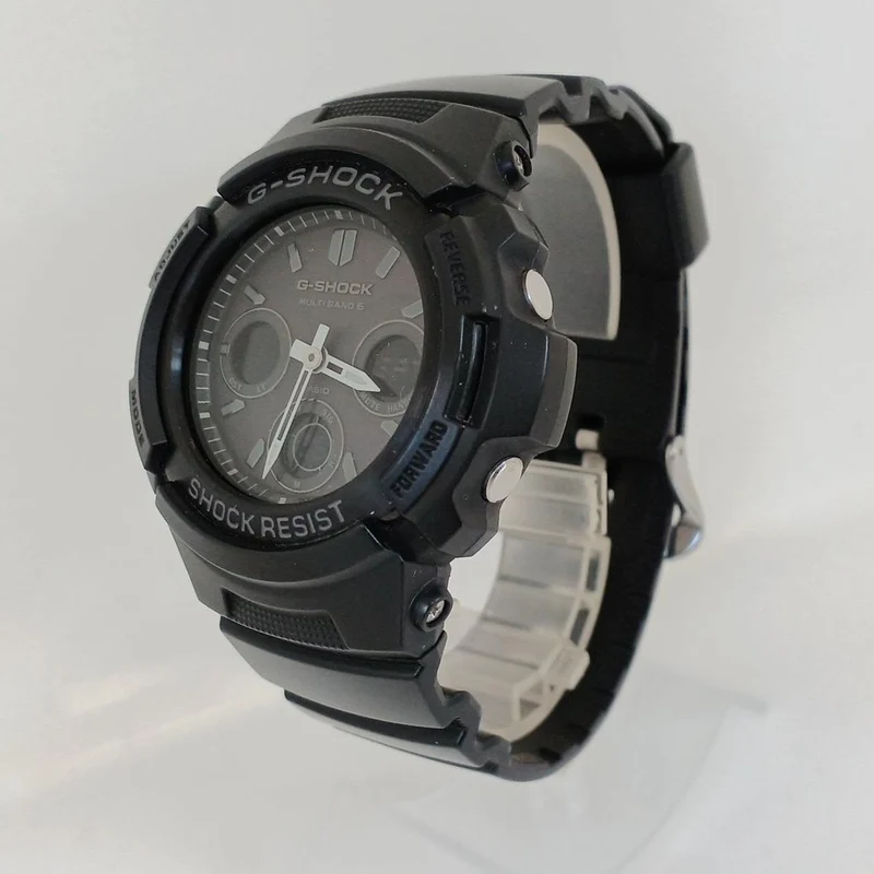 Montre radio solaire CASIO G-SHOCK AWG-M100B