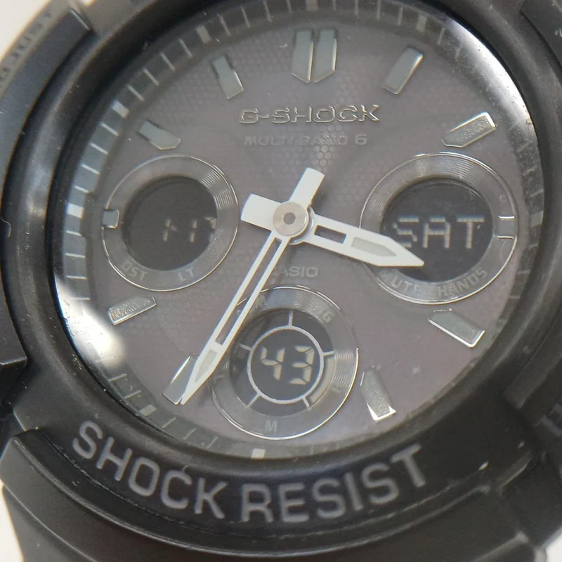 Montre radio solaire CASIO G-SHOCK AWG-M100B