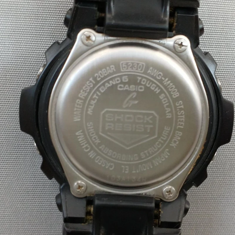Montre radio solaire CASIO G-SHOCK AWG-M100B