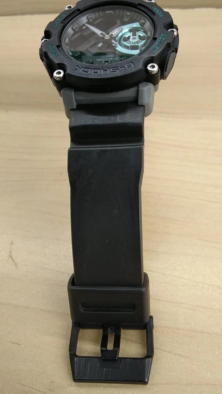 CASIO G-SHOCK GA-2200M