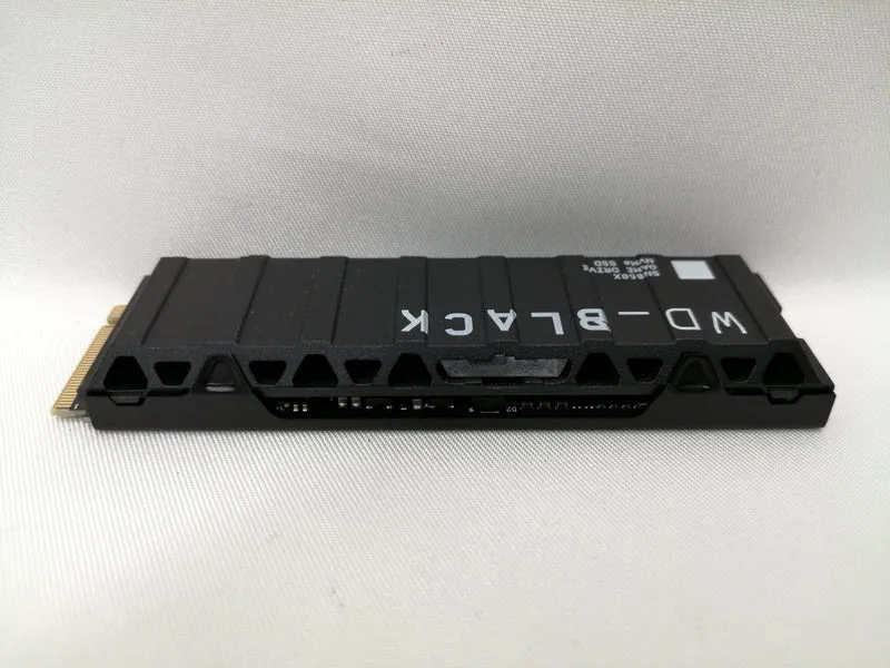 WESTERN DIGITAL SSD WDS200T2XHE-00BCA0
