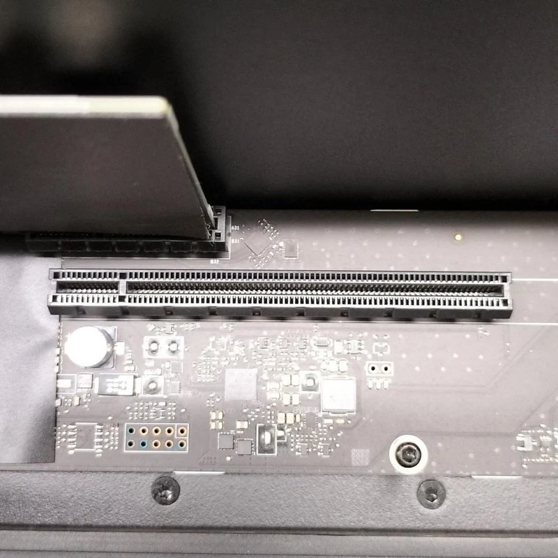 [JUNK] RAZER External GPU Box Core X Chroma RC21-0143