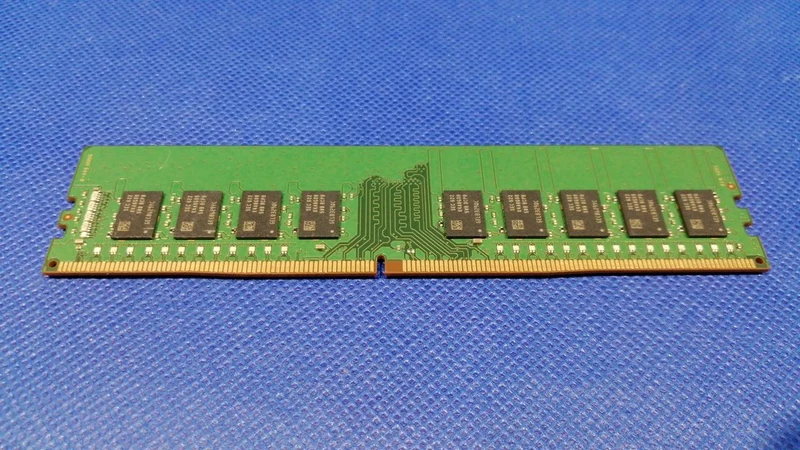 Mémoire vive (RAM) Samsung DDR4 pour ordinateur de bureau, 16 Go x1, M391A2K43BB1-CPBQ