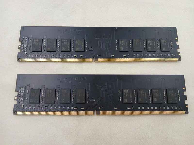 Mémoire PC SILICON POWER DDR4 16 Go × 2 SP016GBLFU266B02