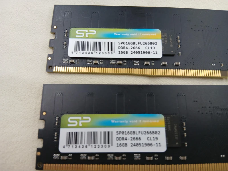 Mémoire PC SILICON POWER DDR4 16 Go × 2 SP016GBLFU266B02