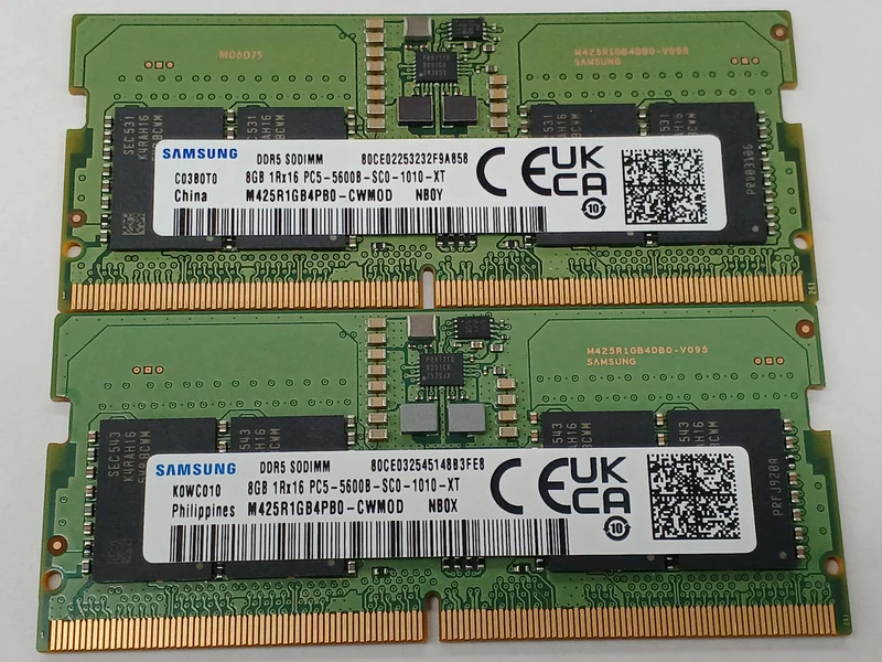SAMSUNG PC5-44800 (DDR5-5600B) 8 Go (2 barrettes) M425R1GB4PB0-CWM0D