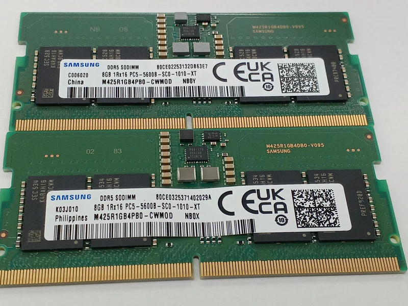 SAMSUNG PC5-44800 (DDR5-5600B) 8 Go (2 barrettes) M425R1GB4PB0-CWM0D