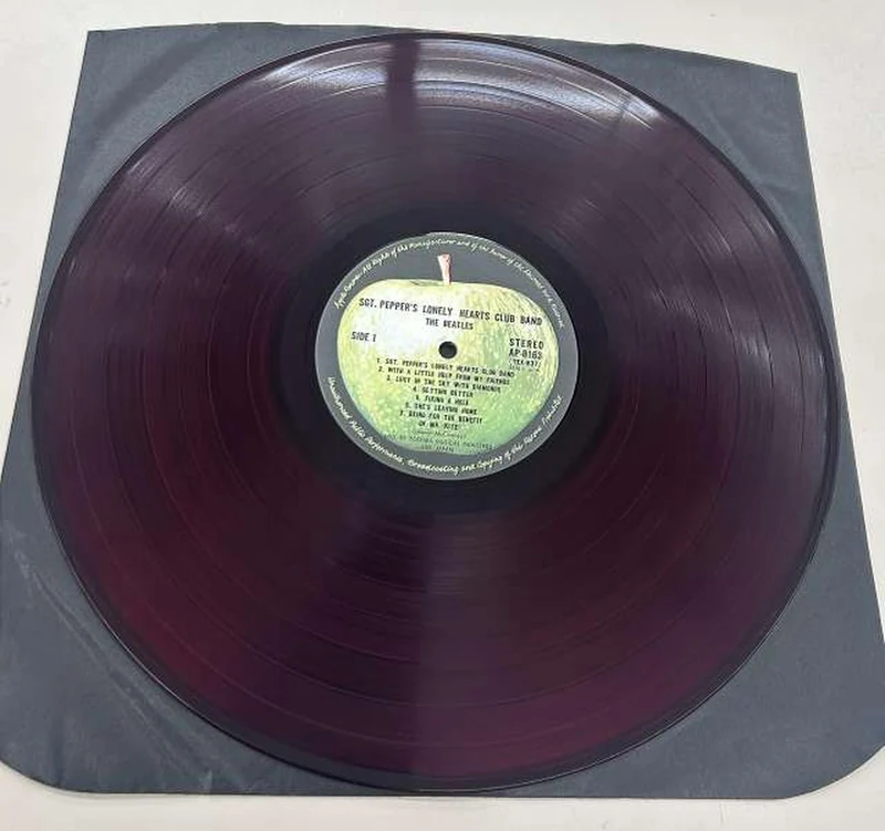 APPLE [Disque rouge] Sgt. Pepper's Lonely Hearts Club Ba AP-8613