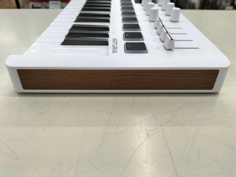 ARTURIA MIDI Keyboard MINILAB3