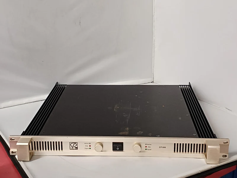 CLASSIC PRO Power Amplifier CP600