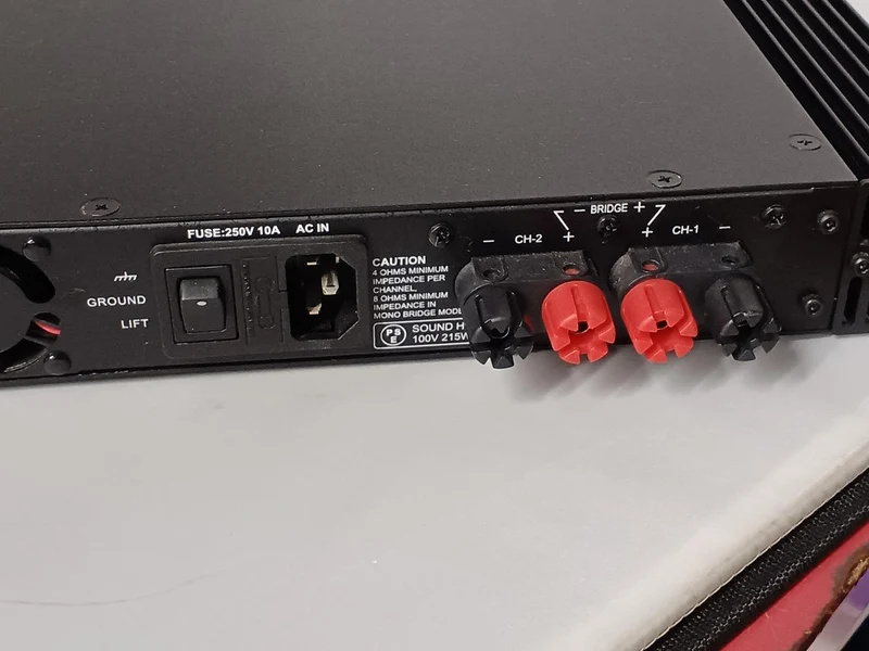 CLASSIC PRO Power Amplifier CP600