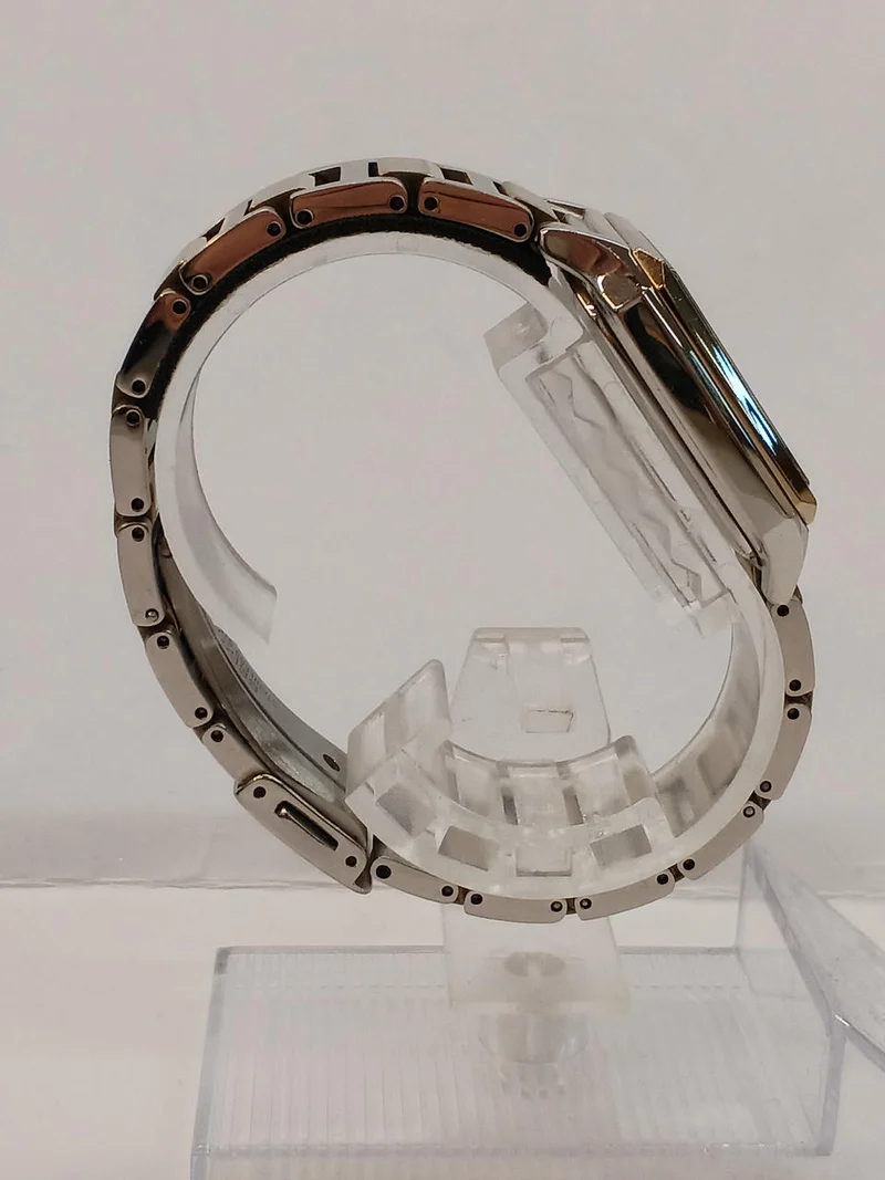 Montres-bracelets analogiques à quartz SEIKO LUKIA SSVW160