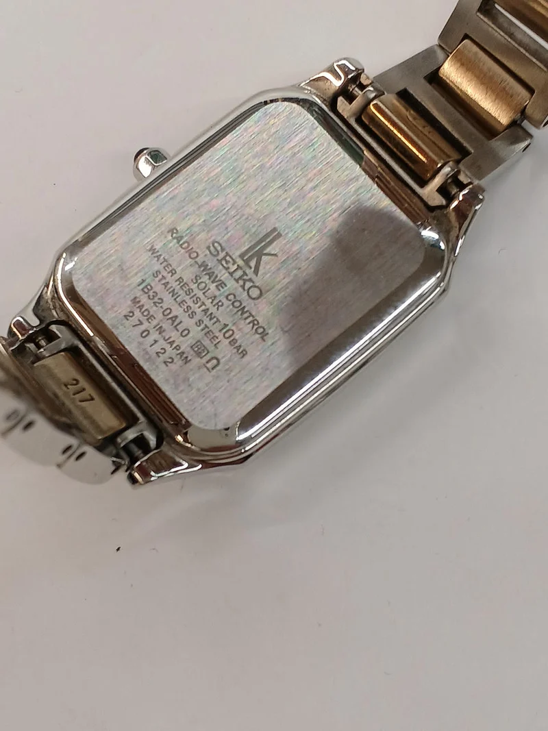 Montres-bracelets analogiques à quartz SEIKO LUKIA SSVW160