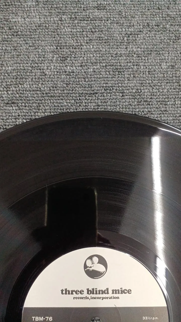 TROIS SOURIS AVEUGLES ISAO SUZUKI SEXTET - AKO'S DRE TBM-76