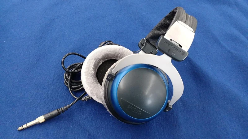 [JUNK] BAYER DYNAMIC Headphones Junk DT770