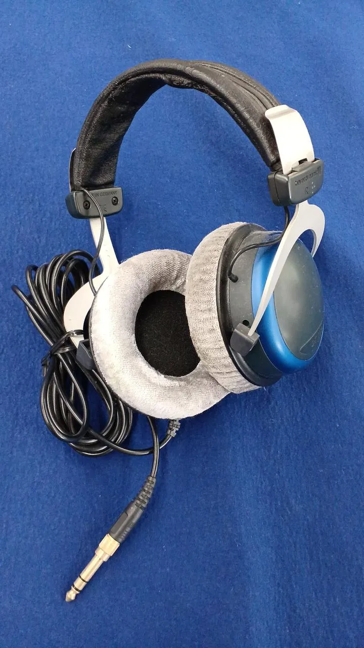 [JUNK] BAYER DYNAMIC Headphones Junk DT770
