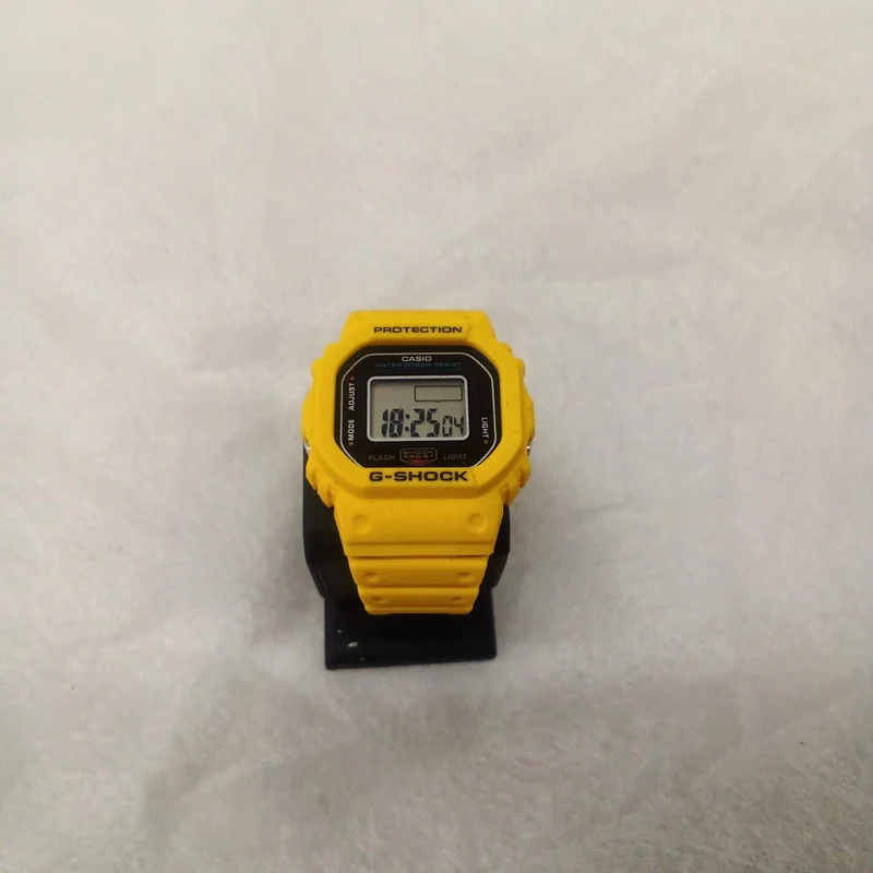 Montre CASIO Quartz G-SHOCK NANO DWN-5600-9JR