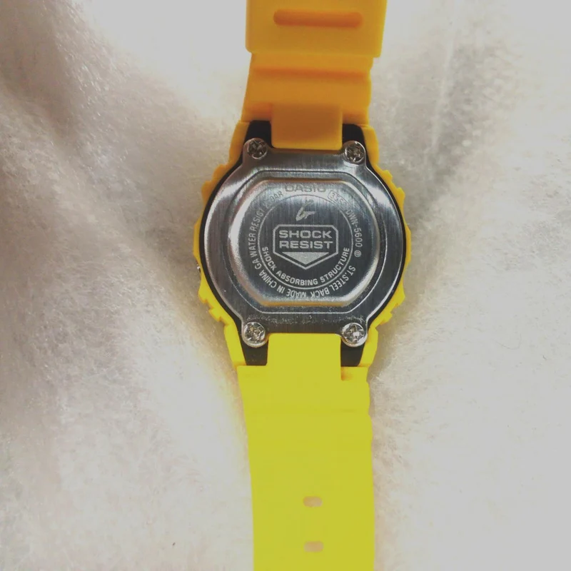 Montre CASIO Quartz G-SHOCK NANO DWN-5600-9JR