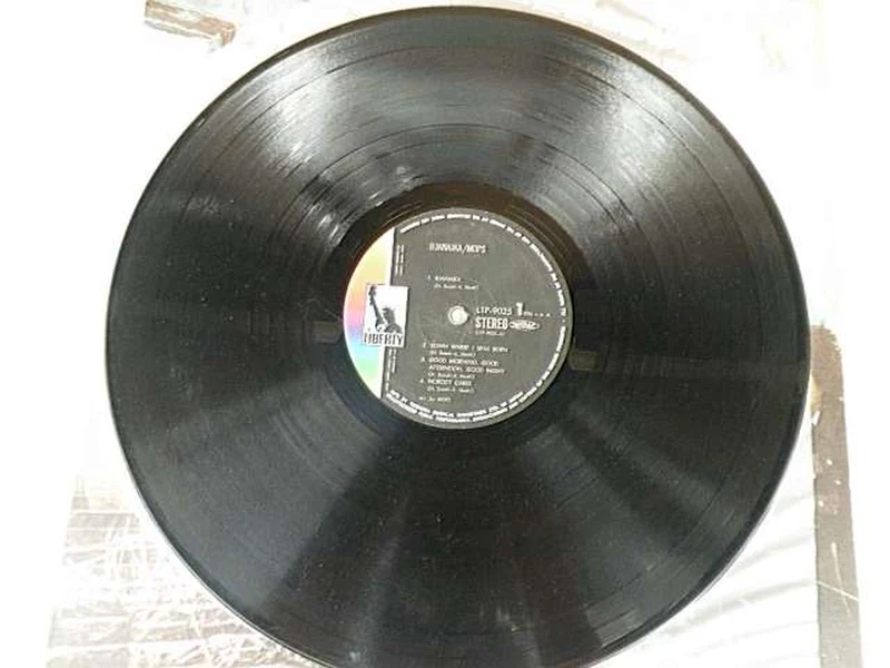 Toshiba Japanese Music LTP-9025 / No Comments Needed