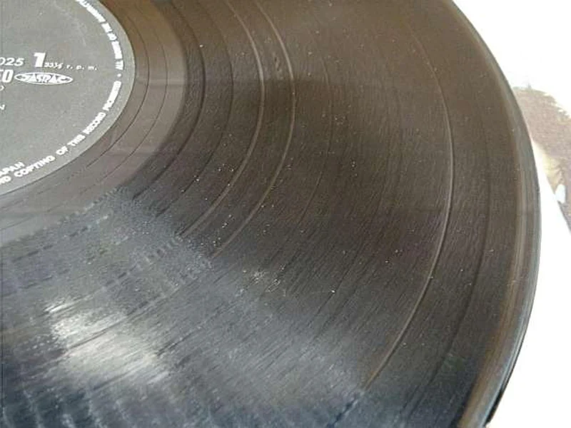 Toshiba Japanese Music LTP-9025 / No Comments Needed