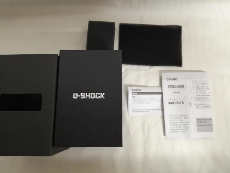 CASIO G-SHOCK NOIR/BLANC/GBD-100